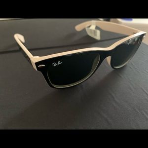 Ray-Ban Wayfarer Sunglasses